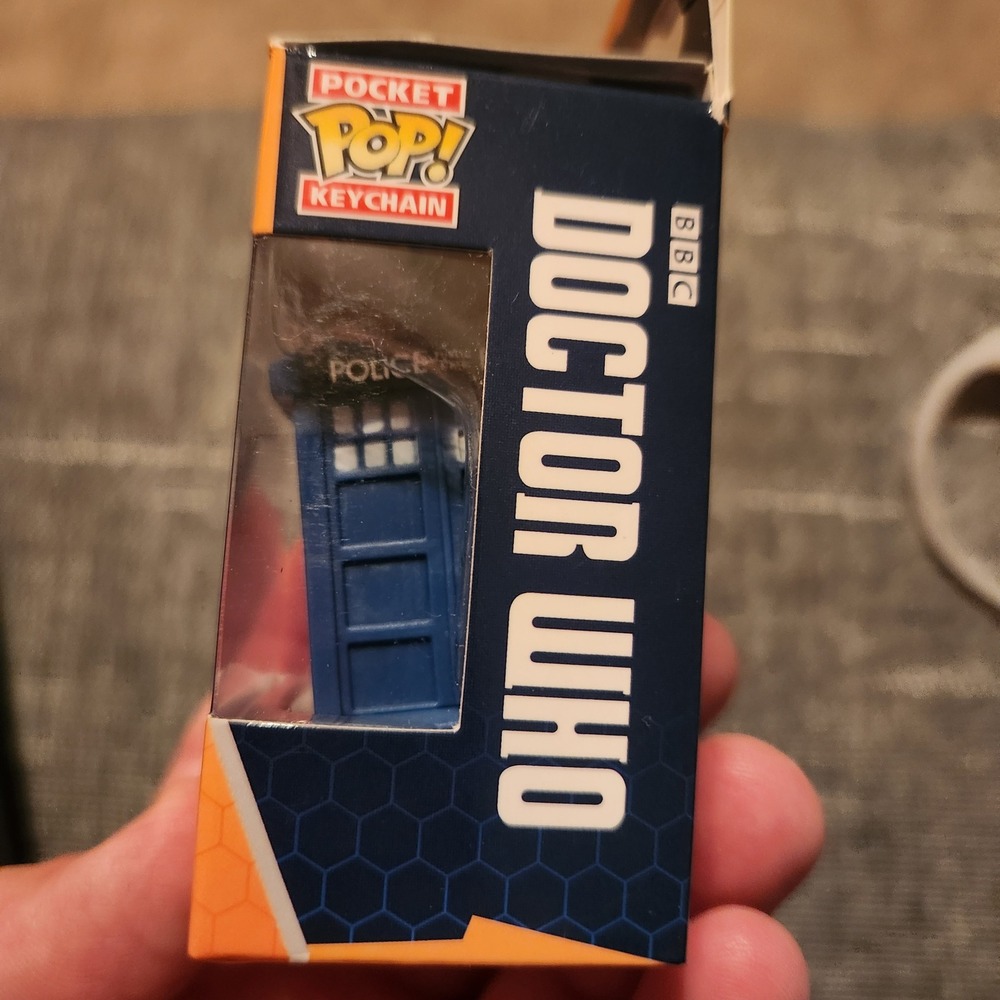 Funko Pocket Pop Keychain Doctor Who TARDIS Blue Police Box BBC Vinyl Figure - Picture 3 of 3
